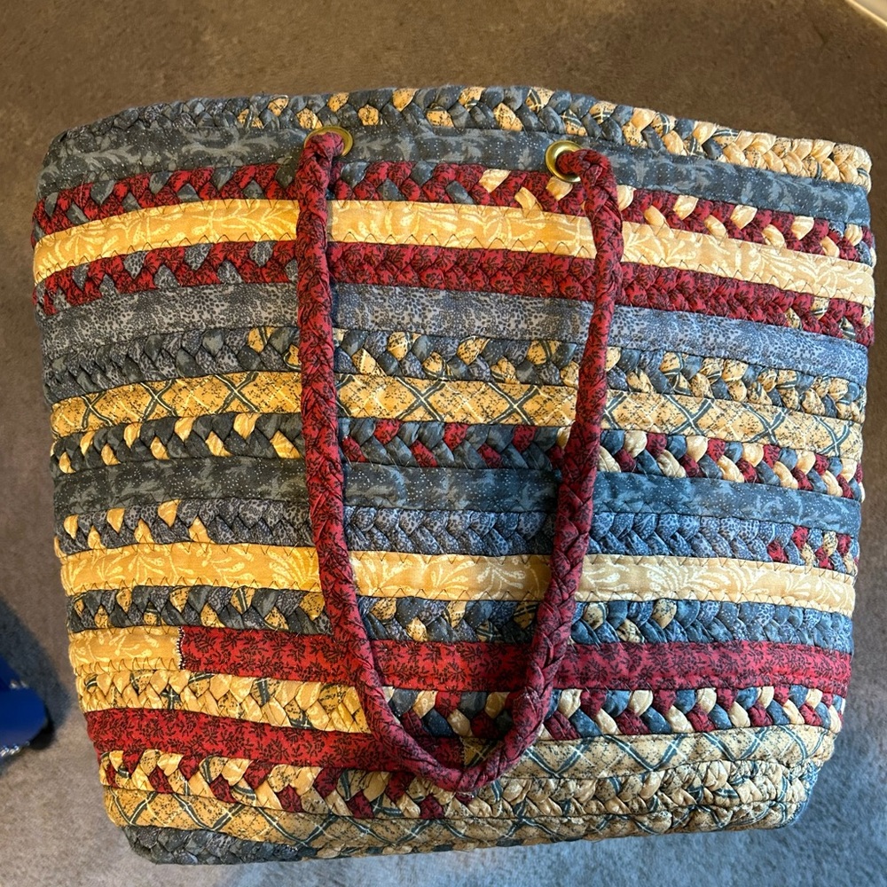 Handmade and recycled large bag woven with cloth strips - Picture 8 of 8